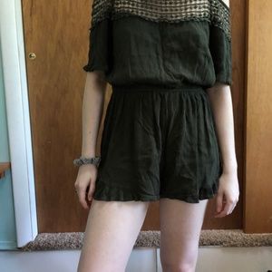 🌸Off-the-Shoulder Romper